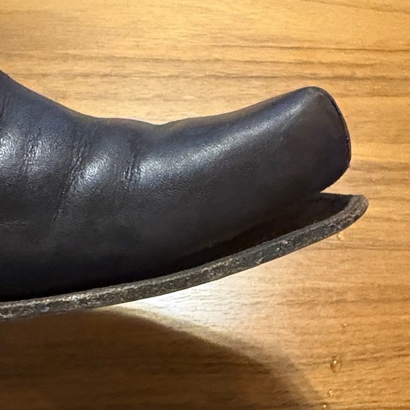 CYDWOQ Women's Black Leather Shoes Swirl - Picture 2 of 3